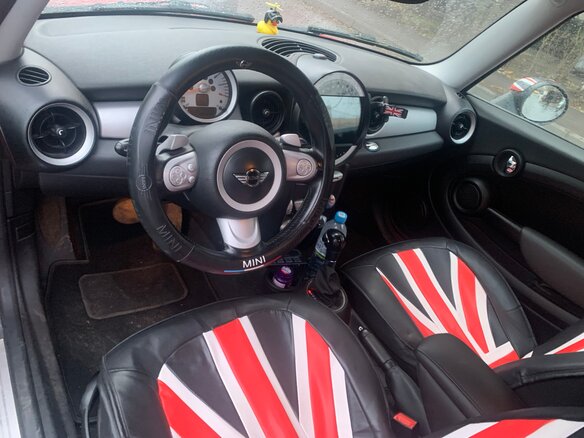 2009 Mini Hatch One II (R56), красный, 690000 рублей - вид 11