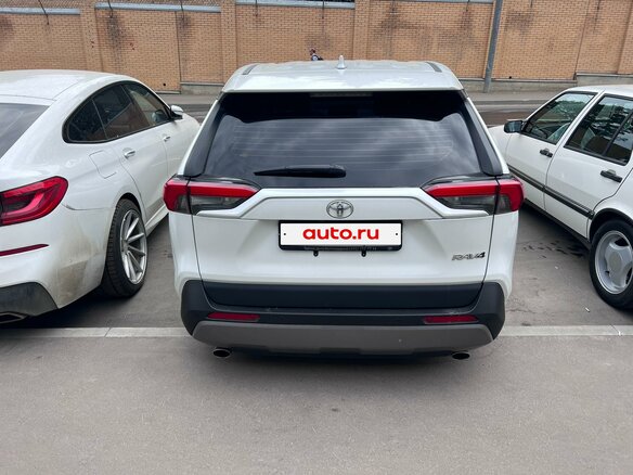 2022 Toyota RAV4 V (XA50), белый, 4100000 рублей - вид 5
