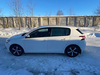 2019 Peugeot 308 II Рестайлинг, белый, 1500000 рублей, вид 4