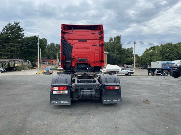 2017 Renault T-Series, красный, 3950000 рублей - вид 5