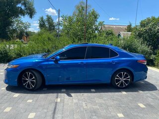 2019 Toyota Camry US Market VIII (XV70), синий, 2550000 рублей, вид 3