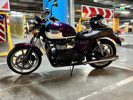 2012 Triumph Bonneville, пурпурный, 500000 рублей, вид 1