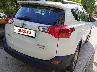 2014 Toyota RAV4 IV (XA40), белый, 1900000 рублей, вид 4