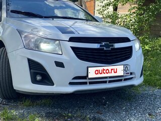 2013 Chevrolet Cruze I Рестайлинг, белый, 700000 рублей, вид 1