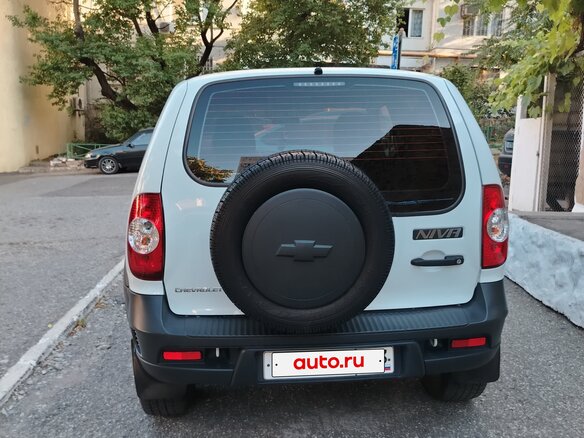 2015 Chevrolet Niva I Рестайлинг, белый, 699000 рублей - вид 5