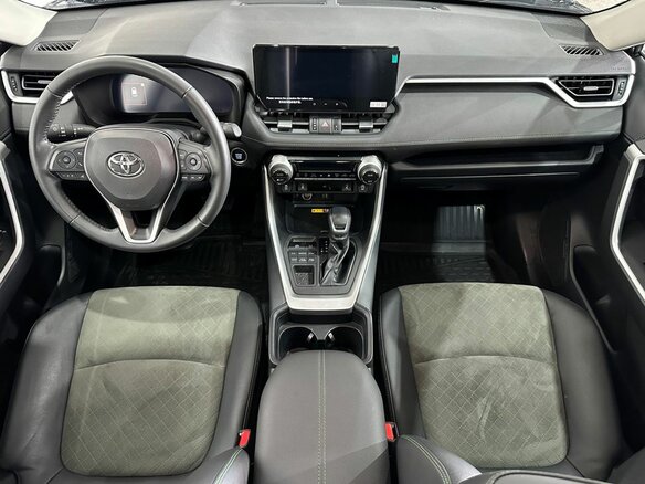 2025 Toyota RAV4 V (XA50), чёрный - вид 8