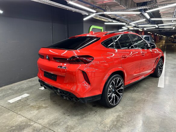 2021 BMW X6 M Competition III (F96), красный, 13000000 рублей - вид 15
