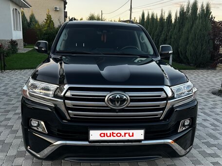 2016 Toyota Land Cruiser 200 Series Рестайлинг 2, чёрный, 6400000 рублей, вид 4