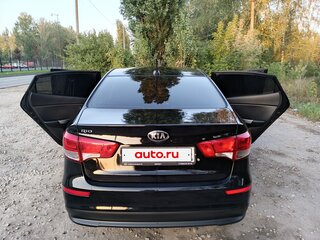 2016 Kia Rio III Рестайлинг, чёрный, 1250000 рублей, вид 3
