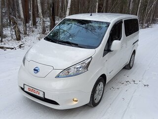 2017 Nissan e-NV200, белый, 2500000 рублей, вид 4
