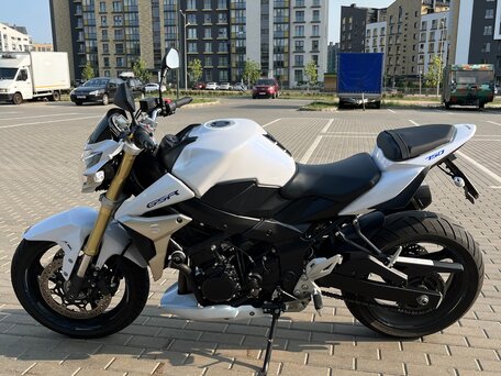 2014 Suzuki GSR 750, белый, 700000 рублей, вид 1