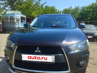2011 Mitsubishi Outlander II Рестайлинг, чёрный, 925000 рублей, вид 2