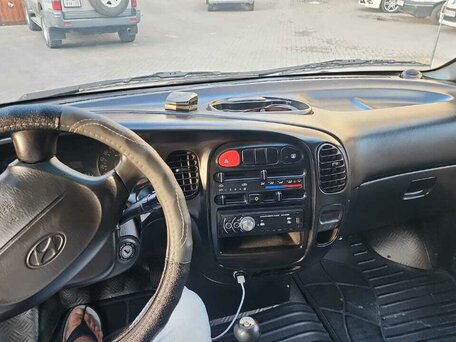 2006 Hyundai Starex, серебристый, 600000 рублей, вид 1