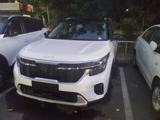 2024 Kia Seltos I Рестайлинг, белый, 1950000 рублей, вид 3