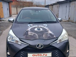 2018 Toyota Vitz III (XP130) Рестайлинг, серый, 1350000 рублей, вид 3