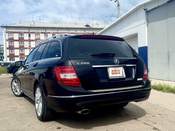 2011 Mercedes-Benz C-Класс 200 III (W204) Рестайлинг, чёрный, 1795000 рублей - вид 3