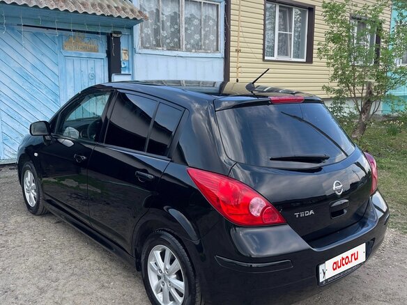 2011 Nissan Tiida I Рестайлинг, чёрный, 750000 рублей - вид 3