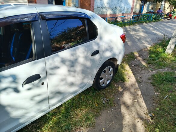 2016 Renault Logan II, белый, 750000 рублей - вид 12