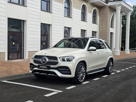 2020 Mercedes-Benz GLE 400 d II (V167), белый, 8499000 рублей, вид 2