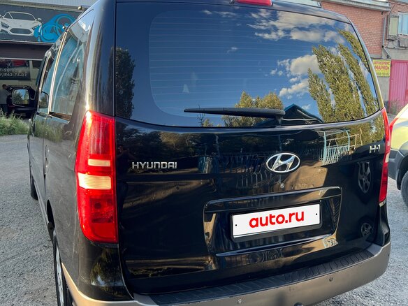 2012 Hyundai H-1 II, чёрный, 1450000 рублей - вид 2