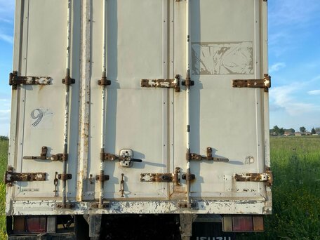 1994 Isuzu Elf (N-series), белый, 1300000 рублей, вид 1