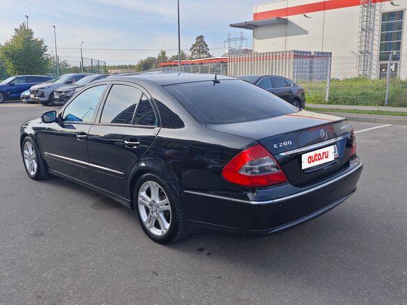 2006 Mercedes-Benz E-Класс 200 III (W211, S211), чёрный, 1300000 рублей - вид 3