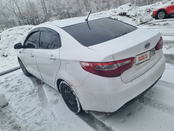 2013 Kia Rio III, белый, 600000 рублей - вид 7