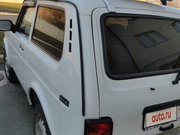 2014 Lada (ВАЗ) 2121 (4x4) I Рестайлинг, белый, 440000 рублей - вид 4