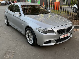 2013 BMW 5 серии 520i VI (F10/F11/F07), серебристый, 1950000 рублей, вид 1
