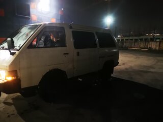 1991 Nissan Largo II (GC22), белый, 93000 рублей, вид 4