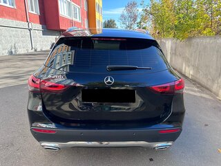 2020 Mercedes-Benz GLA 200 II (H247), чёрный, 3300000 рублей, вид 3