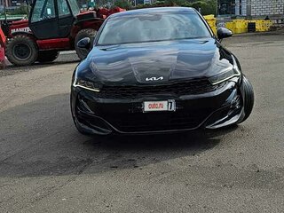 2022 Kia K5 III, чёрный, 4300000 рублей, вид 1