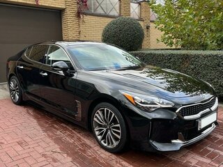 2018 Kia Stinger I, чёрный, 3650000 рублей, вид 1