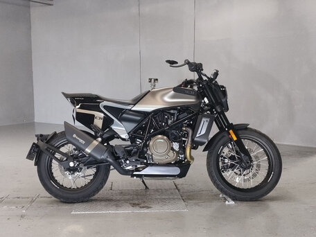 2021 Husqvarna Svartpilen 701, серый, 850000 рублей, вид 1