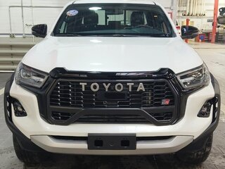 2023 Toyota Hilux VIII Рестайлинг 2, белый, 8000000 рублей, вид 1