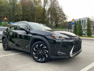 2020 Lexus UX 250h I, чёрный, 4500000 рублей, вид 1