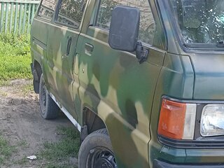 1990 Toyota Lite Ace III, зелёный, 298000 рублей, вид 1