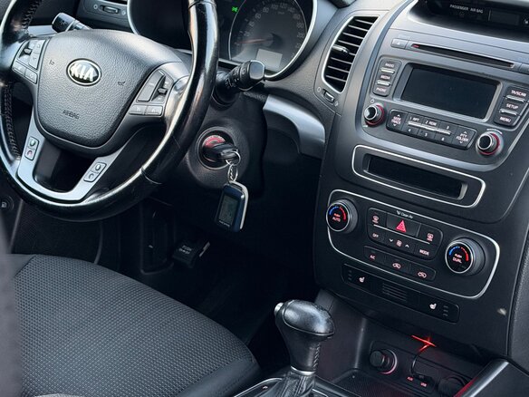 2013 Kia Sorento II Рестайлинг, белый, 1550000 рублей - вид 14