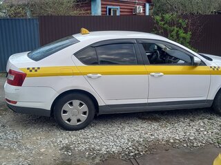 2015 Skoda Octavia III (A7), белый, 450000 рублей, вид 3