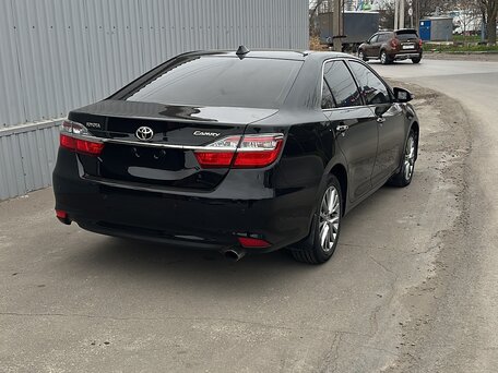 2015 Toyota Camry VII (XV50) Рестайлинг, чёрный, 1650000 рублей, вид 5