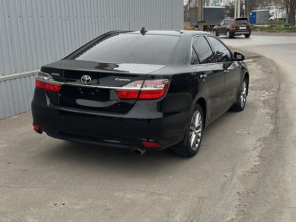 2015 Toyota Camry VII (XV50) Рестайлинг, чёрный, 1600000 рублей - вид 4