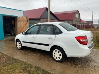 2016 Lada (ВАЗ) Granta I, белый, 400000 рублей, вид 2