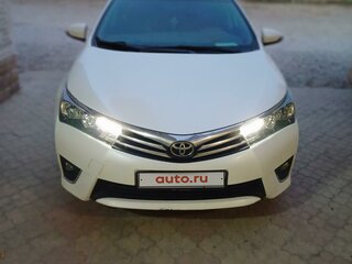 2013 Toyota Corolla XI (E160, E170, E180), белый, 1400000 рублей, вид 1