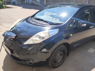 2011 Nissan Leaf I (ZE0/AZE0), чёрный, 1200000 рублей, вид 3