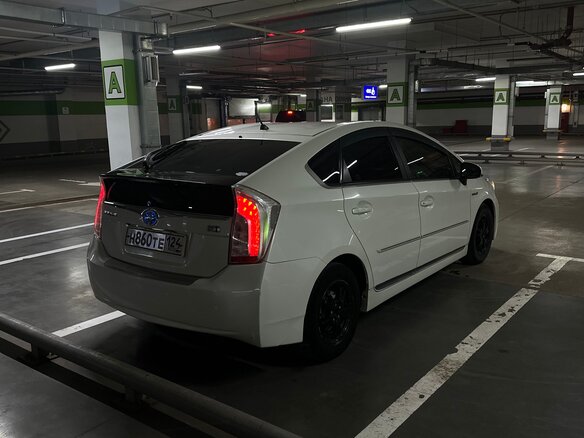 2012 Toyota Prius III Рестайлинг (XW30), белый, 1320000 рублей - вид 5