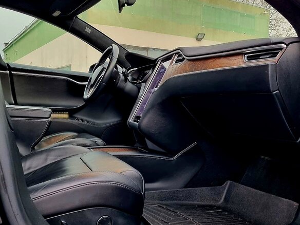 2017 Tesla Model S 90D I Рестайлинг, чёрный, 3150000 рублей - вид 27