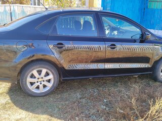 2011 Volkswagen Polo V, чёрный, 400000 рублей, вид 1