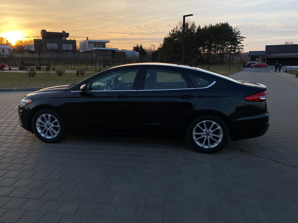 2020 Ford Fusion (North America) II Рестайлинг, чёрный, 1650000 рублей - вид 12