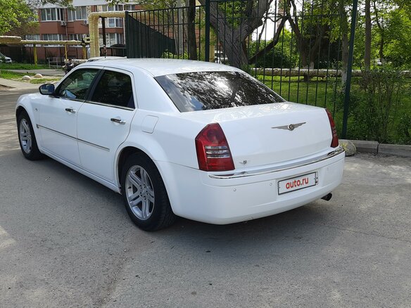 2004 Chrysler 300C I, белый, 850000 рублей - вид 15