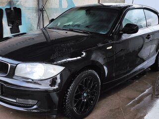 2011 BMW 1 серии 118i I (E81/E82/E87/E88) Рестайлинг, чёрный, 650000 рублей, вид 2